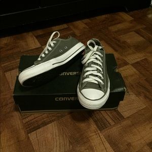 Low top converse